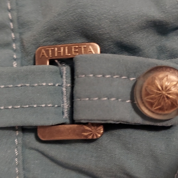 Trekkie Athleta blue shorts - Picture 3 of 4